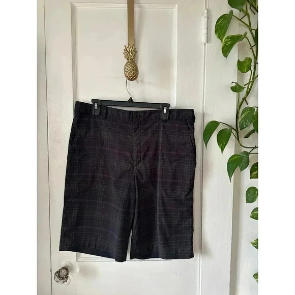 Nike Golf Men’s size 36 striped shorts - Picture 1 of 6